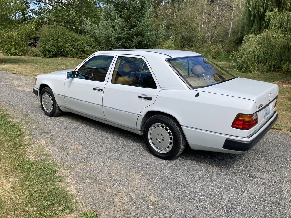 1992 Mercedes-Benz W124 E-Class - Image 10 of 31
