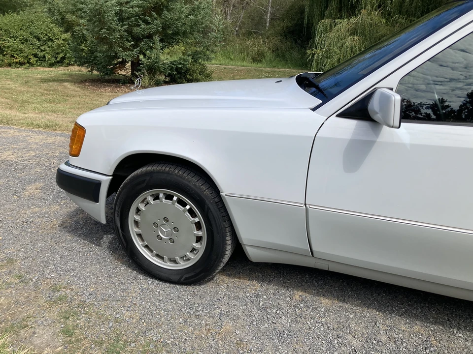 1992 Mercedes-Benz W124 E-Class - Image 21 of 31