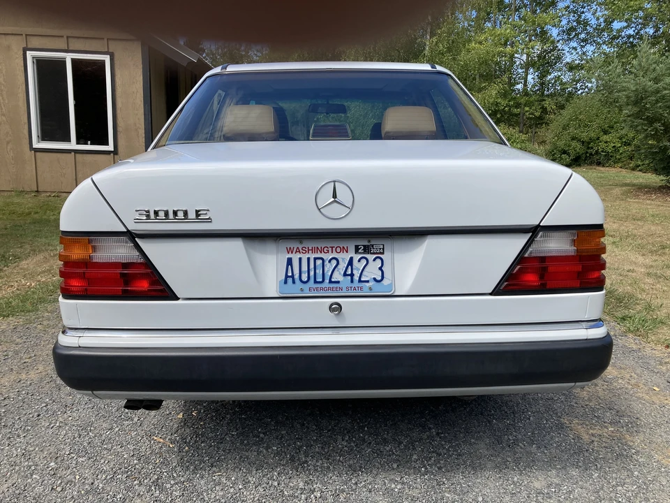 1992 Mercedes-Benz W124 E-Class - Image 8 of 31