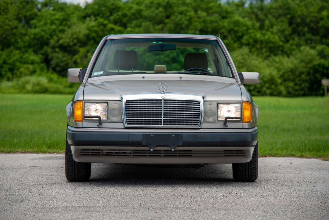 1992 Mercedes-Benz W124 E-Class - Image 16 of 31