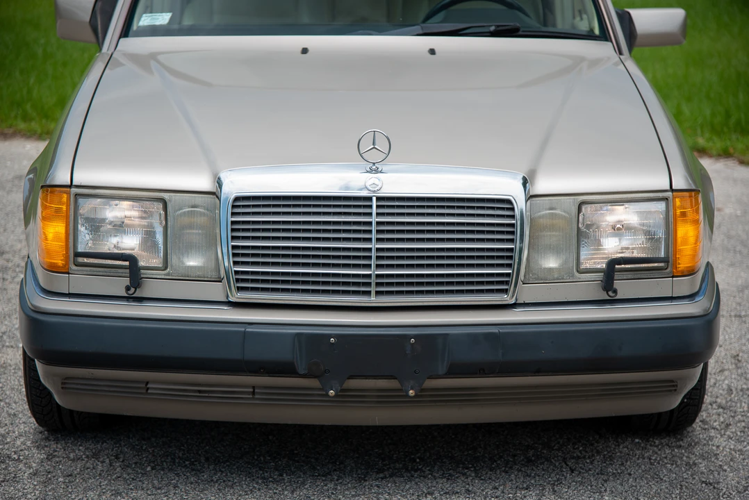 1992 Mercedes-Benz W124 E-Class - Image 17 of 31
