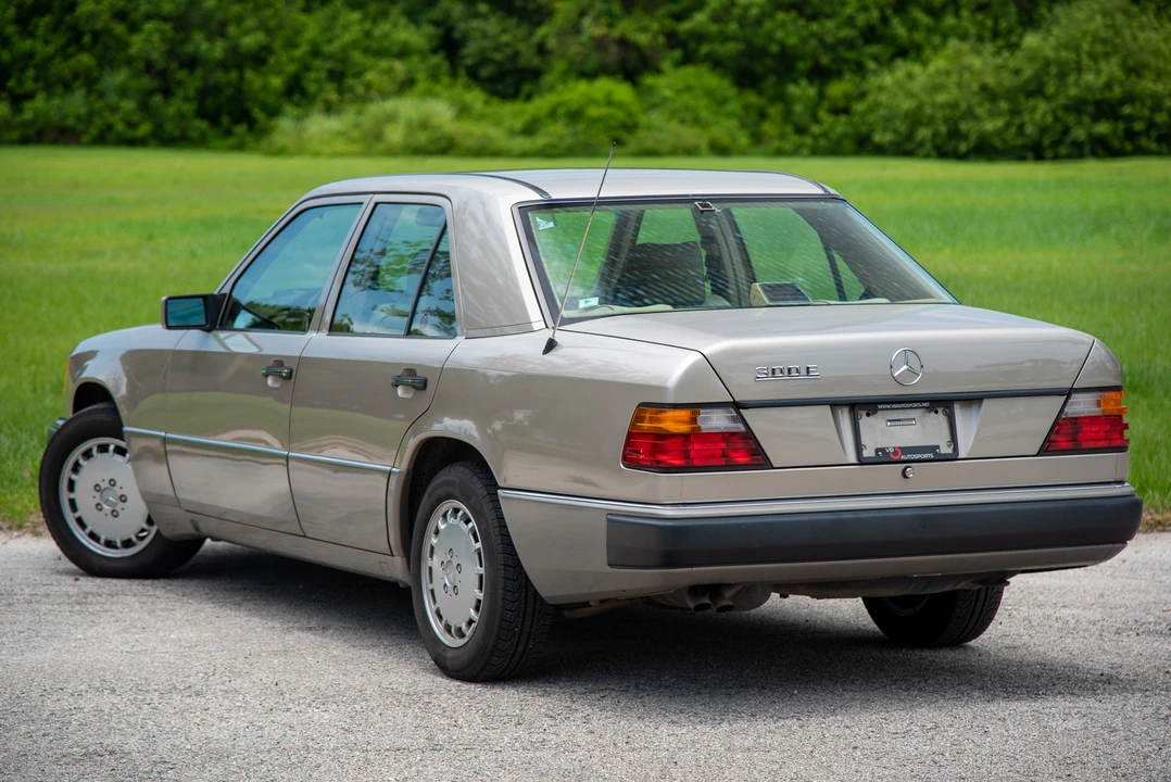1992 Mercedes-Benz W124 E-Class - Image 7 of 31