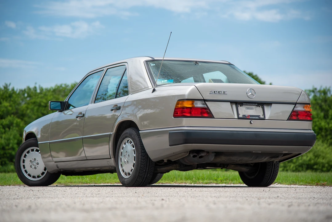 1992 Mercedes-Benz W124 E-Class - Image 5 of 31
