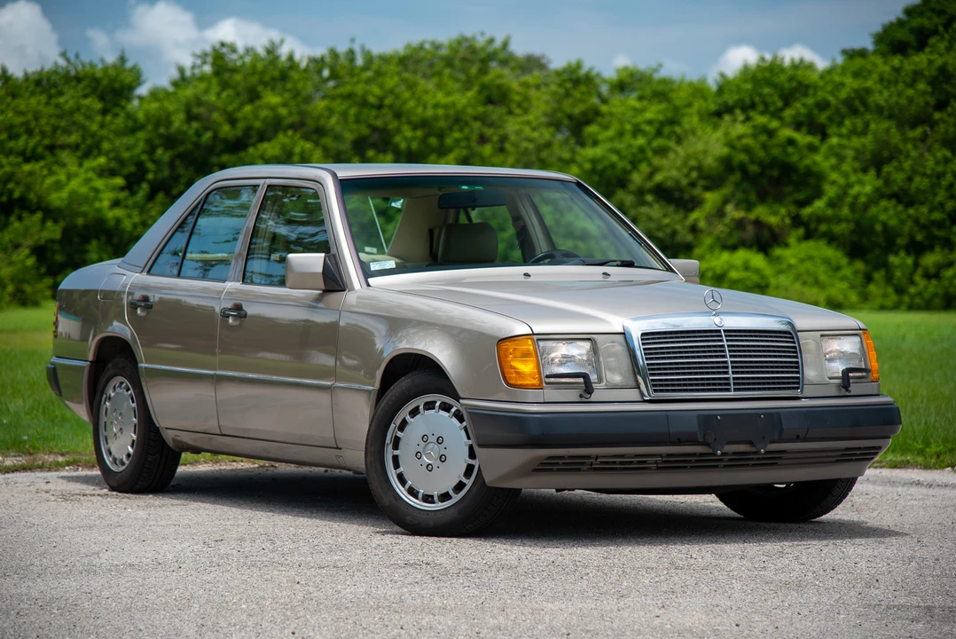 1992 Mercedes-Benz W124 E-Class - Image 13 of 31
