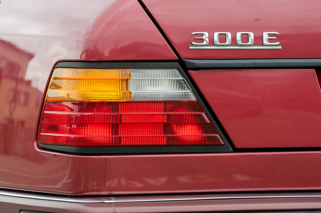 1992 Mercedes-Benz W124 E-Class - Image 28 of 31