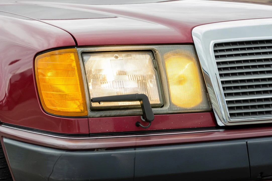 1992 Mercedes-Benz W124 E-Class - Image 15 of 31