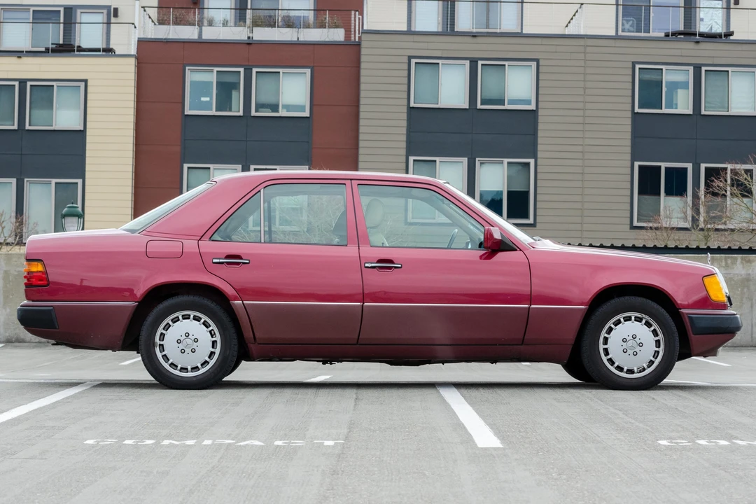 1992 Mercedes-Benz W124 E-Class - Image 3 of 31