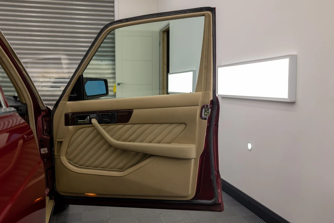 1992 Mercedes-Benz W126 S-Class Sedan - Image 29 of 30