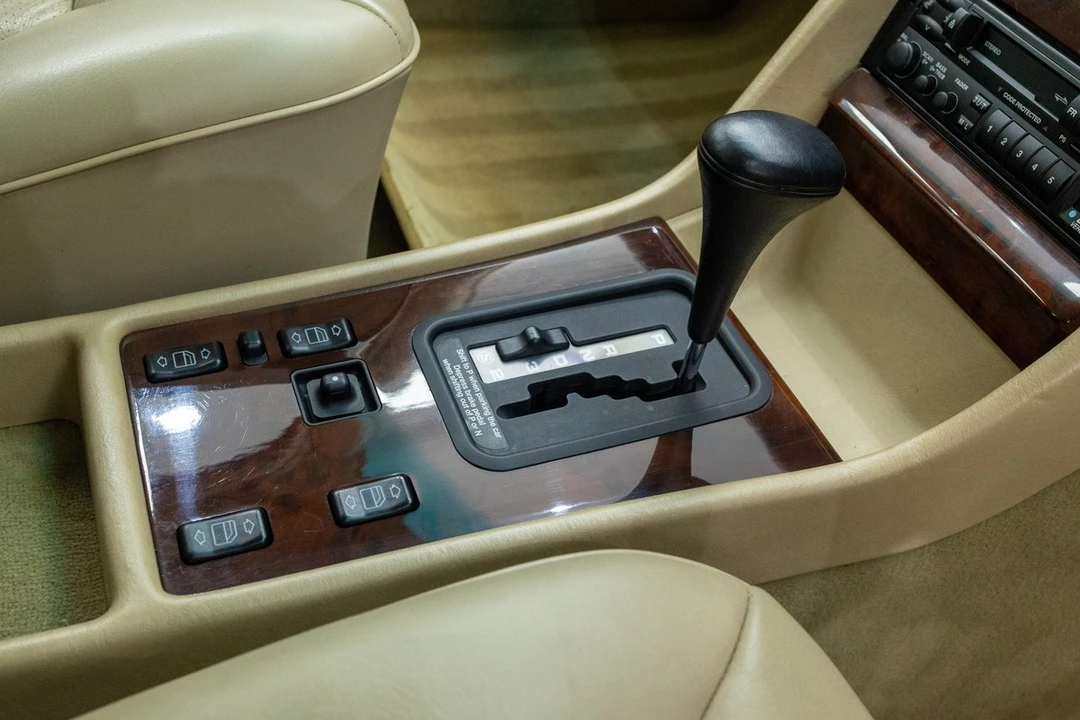 1992 Mercedes-Benz W126 S-Class Sedan - Image 25 of 30