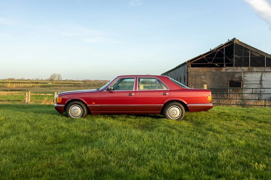 1992 Mercedes-Benz W126 S-Class Sedan - Image 2 of 30