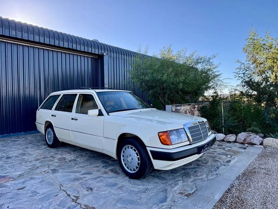 1992 Mercedes-Benz W120 & W121 - Image 4 of 31