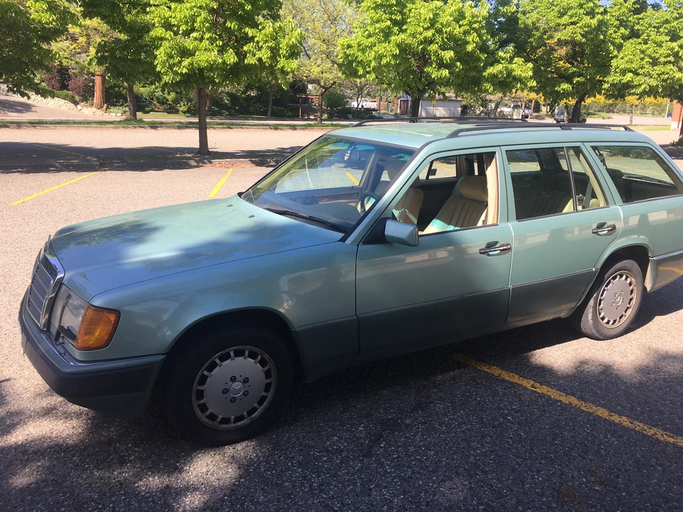 1992 Mercedes-Benz W124 E-Class - Image 2 of 31