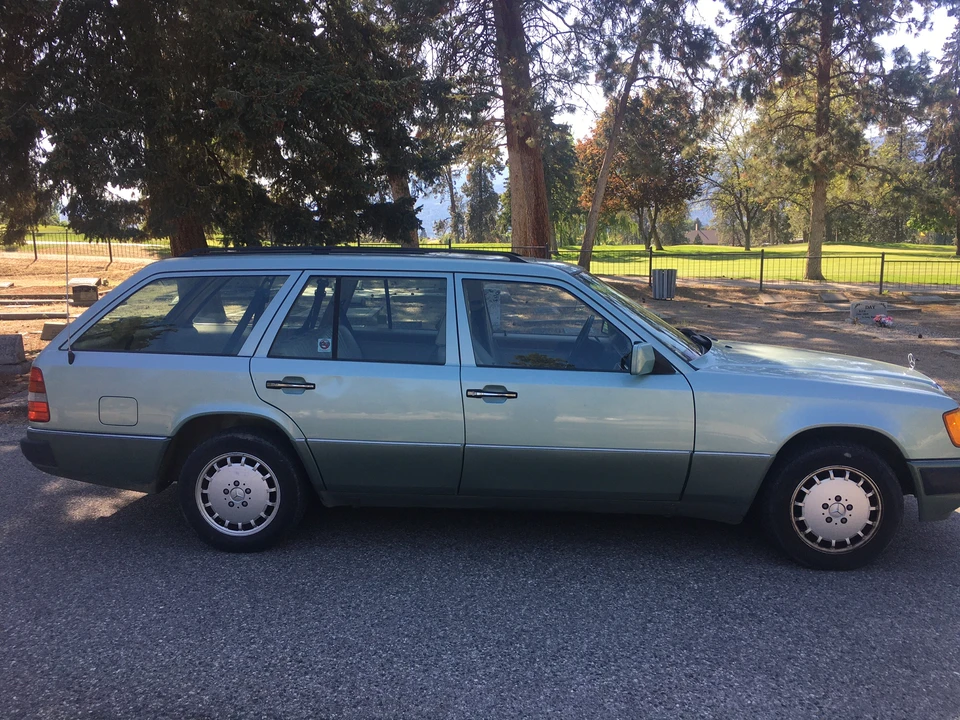 1992 Mercedes-Benz W124 E-Class - Image 10 of 31