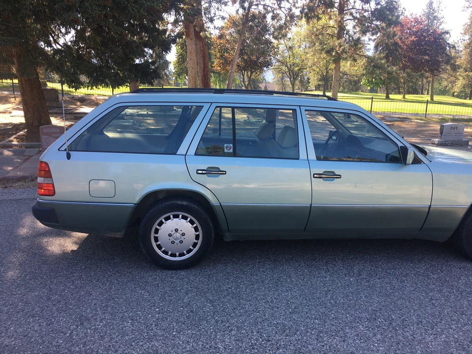 1992 Mercedes-Benz W124 E-Class - Image 15 of 31