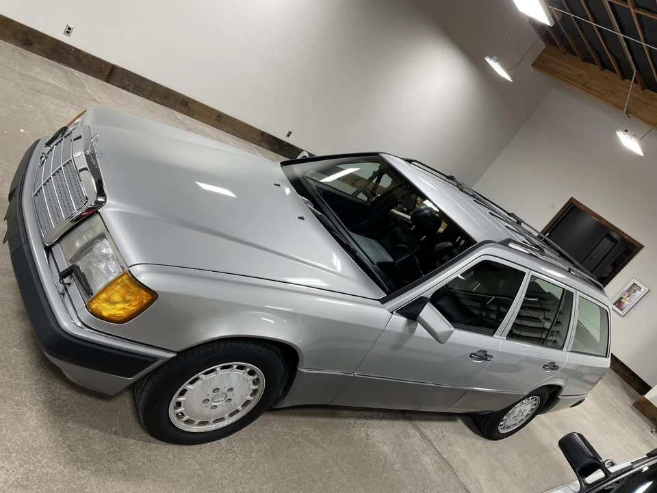 1992 Mercedes-Benz W124 E-Class - Image 4 of 31
