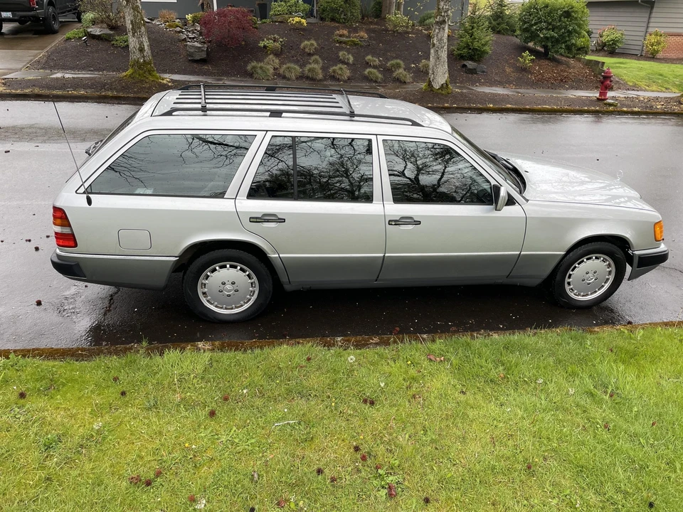 1992 Mercedes-Benz W124 E-Class - Image 16 of 31