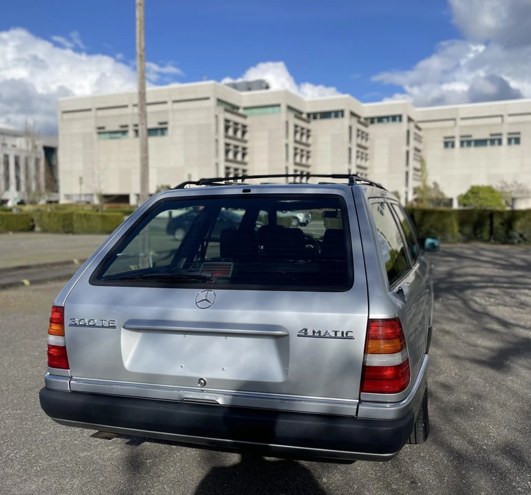 1992 Mercedes-Benz W124 E-Class - Image 12 of 31