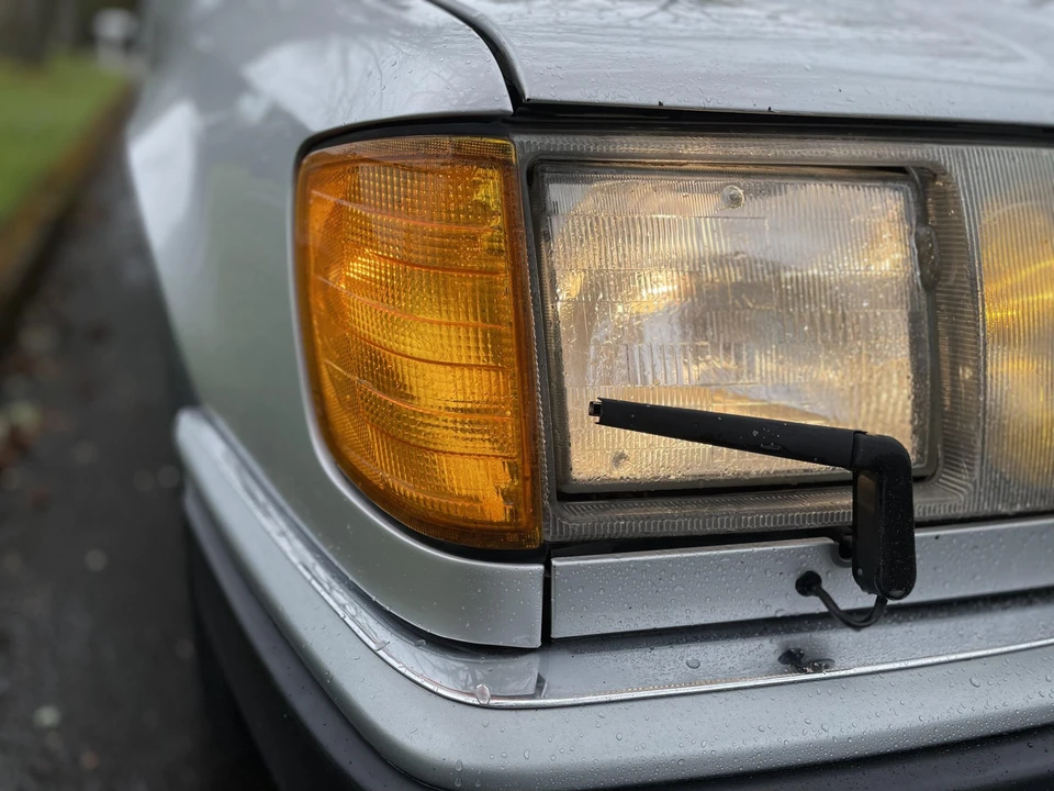 1992 Mercedes-Benz W124 E-Class - Image 29 of 31