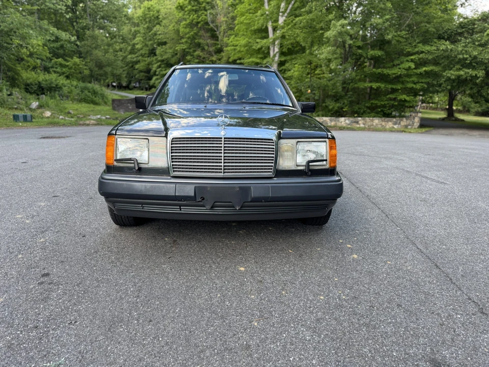 1992 Mercedes-Benz W124 E-Class - Image 4 of 31