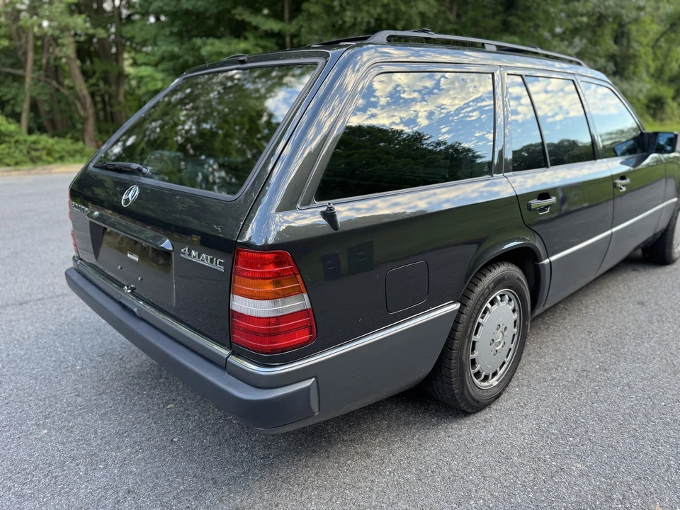 1992 Mercedes-Benz W124 E-Class - Image 11 of 31