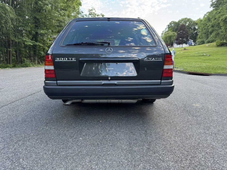 1992 Mercedes-Benz W124 E-Class - Image 14 of 31