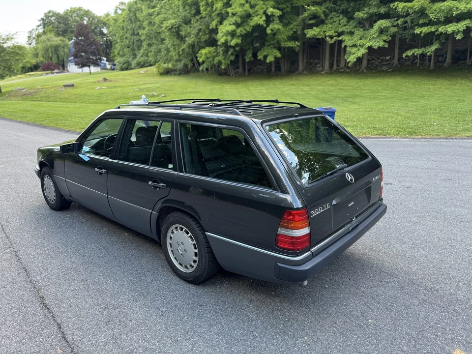 1992 Mercedes-Benz W124 E-Class - Image 16 of 31
