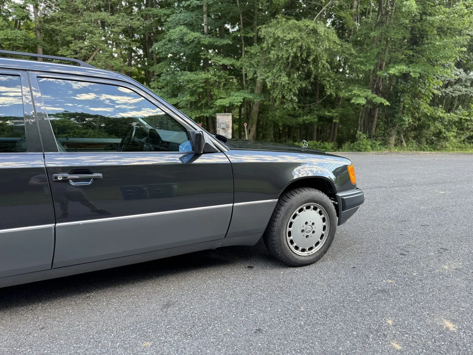 1992 Mercedes-Benz W124 E-Class - Image 22 of 31