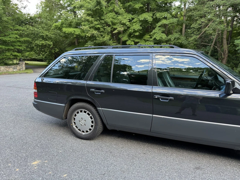 1992 Mercedes-Benz W124 E-Class - Image 23 of 31
