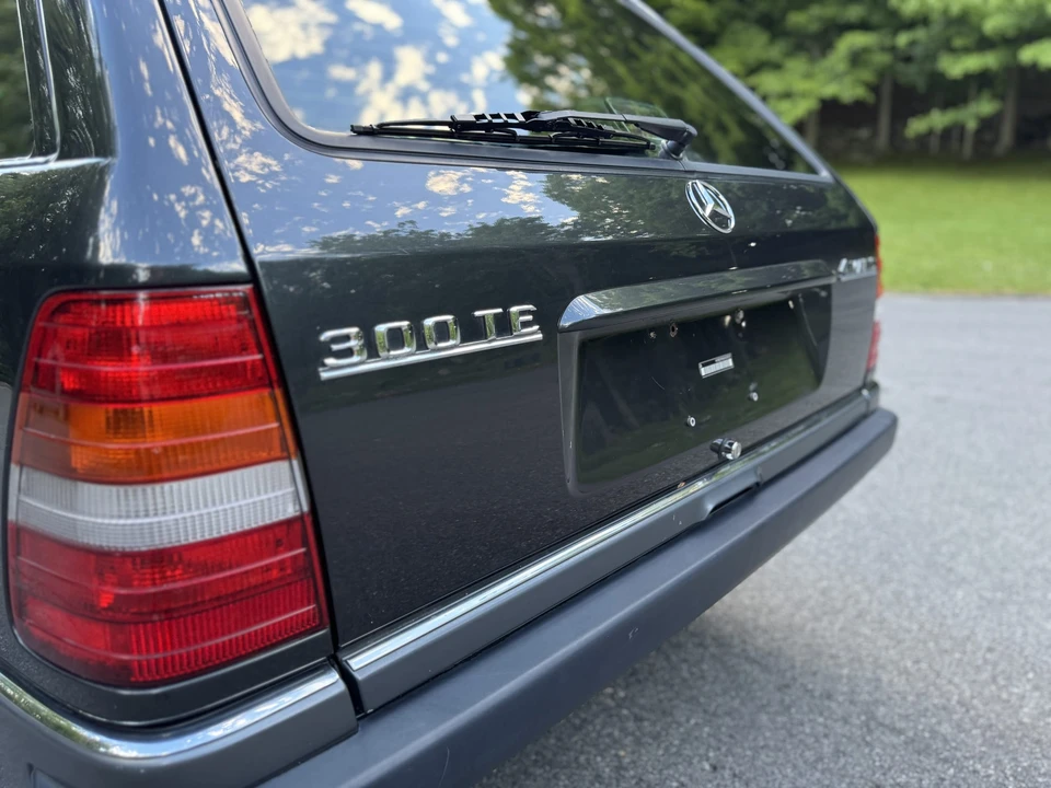 1992 Mercedes-Benz W124 E-Class - Image 30 of 31