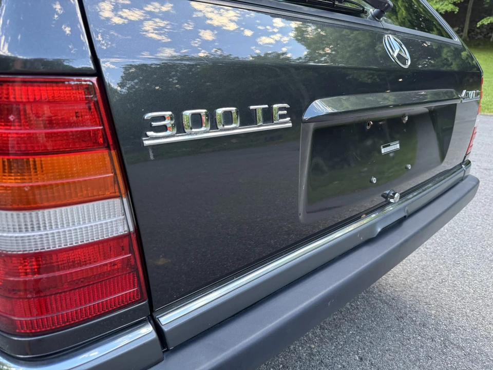 1992 Mercedes-Benz W124 E-Class - Image 31 of 31