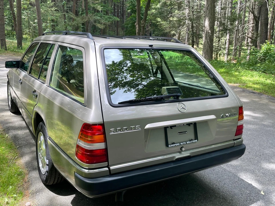 1992 Mercedes-Benz W124 E-Class - Image 7 of 31