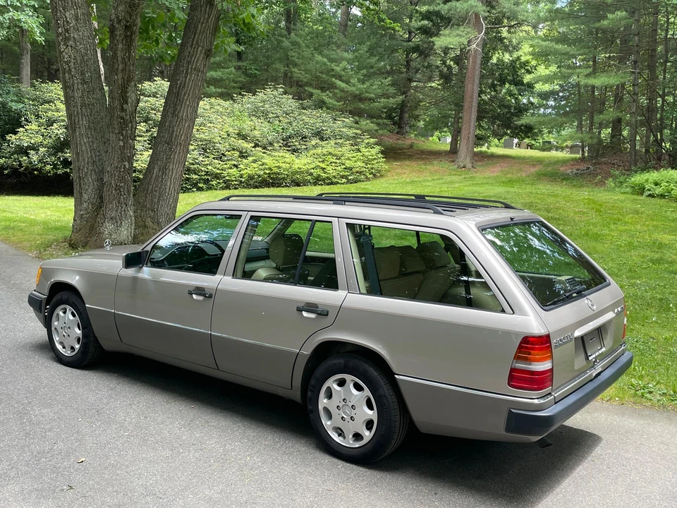 1992 Mercedes-Benz W124 E-Class - Image 9 of 31
