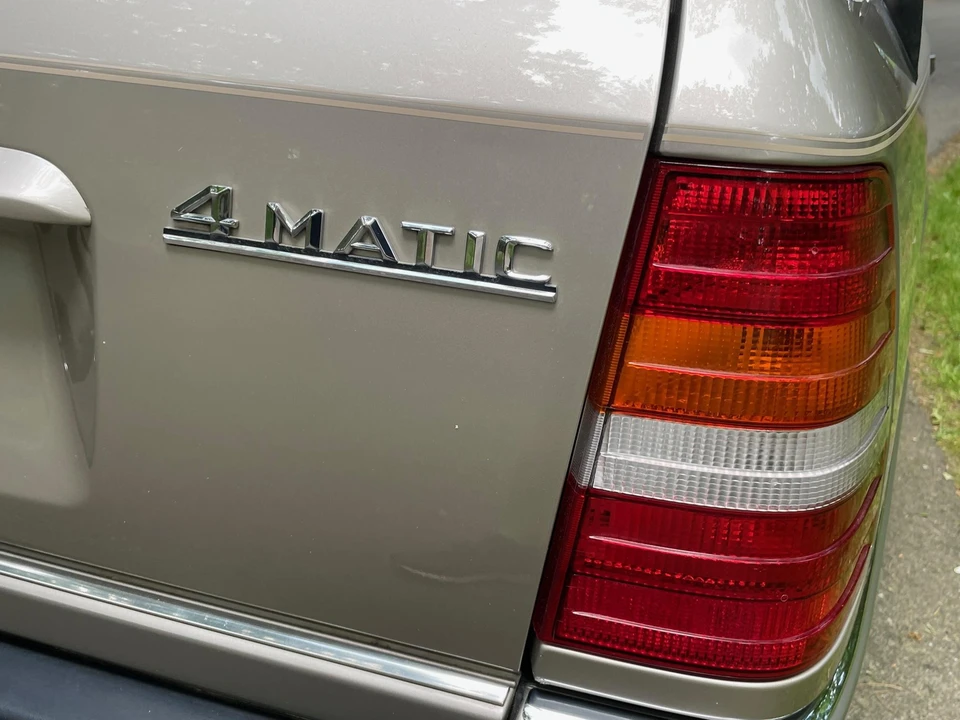 1992 Mercedes-Benz W124 E-Class - Image 30 of 31