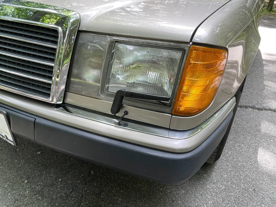 1992 Mercedes-Benz W124 E-Class - Image 27 of 31