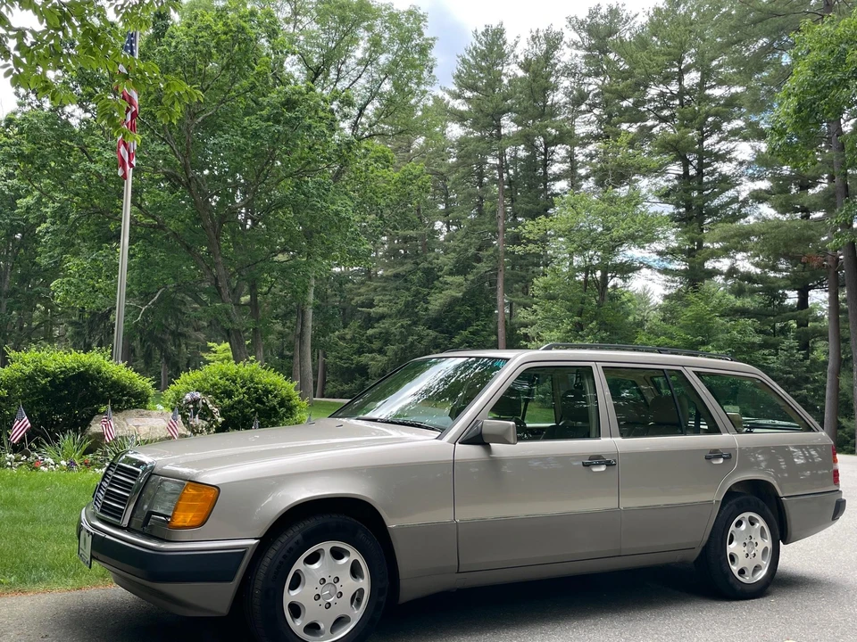1992 Mercedes-Benz W124 E-Class - Image 13 of 31