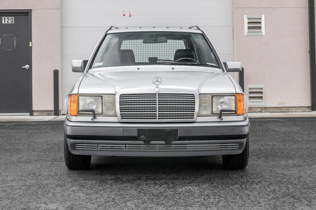 1992 Mercedes-Benz W124 E-Class - Image 9 of 31