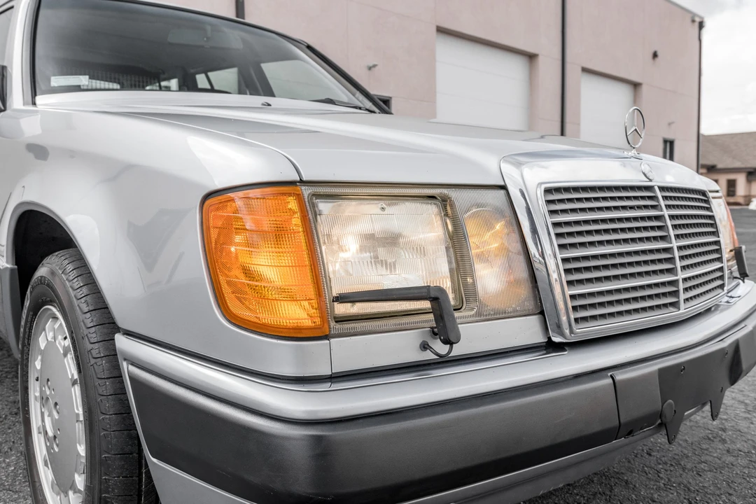 1992 Mercedes-Benz W124 E-Class - Image 11 of 31