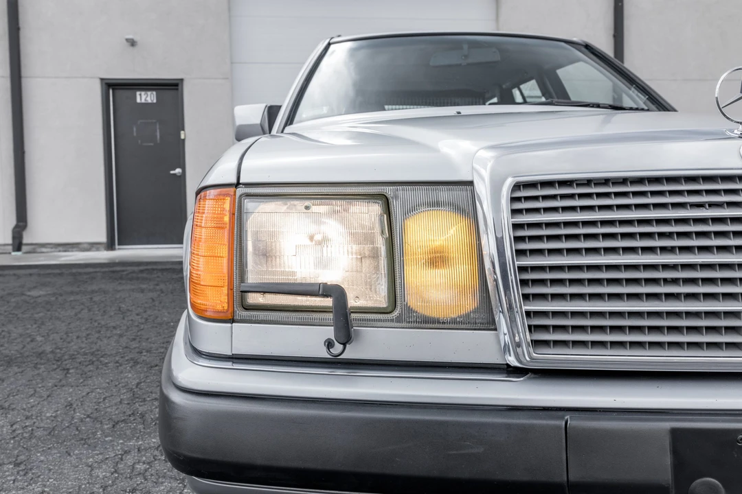1992 Mercedes-Benz W124 E-Class - Image 12 of 31