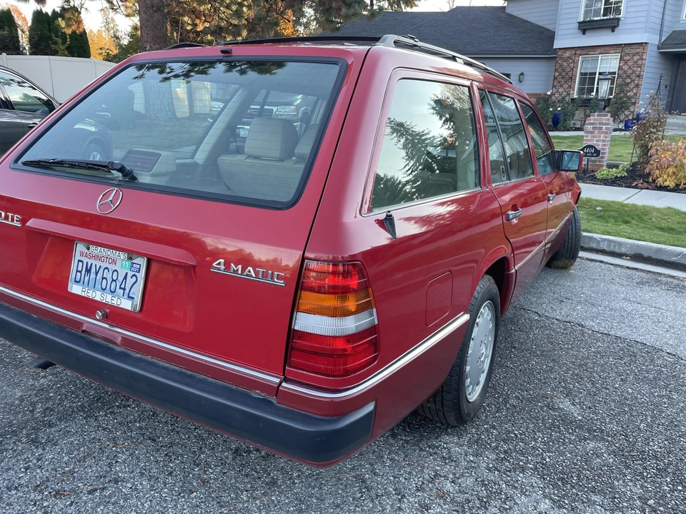 1992 Mercedes-Benz W124 E-Class - Image 10 of 31
