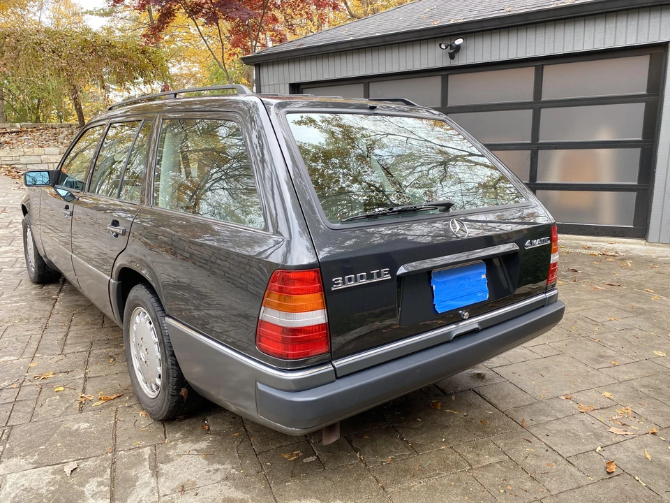 1992 Mercedes-Benz W124 E-Class - Image 17 of 31