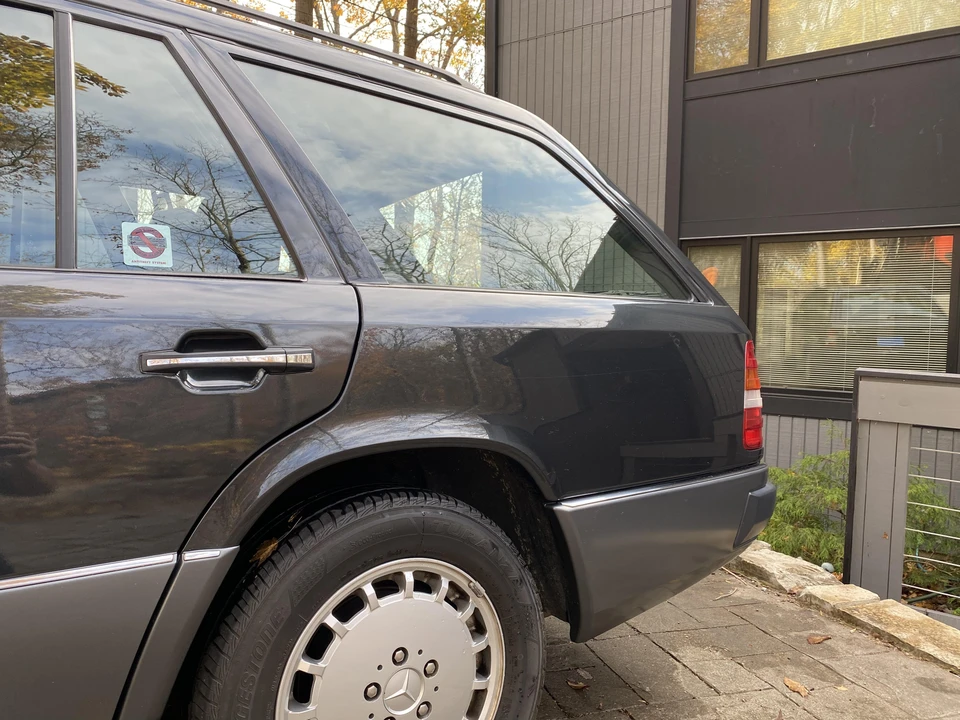 1992 Mercedes-Benz W124 E-Class - Image 30 of 31