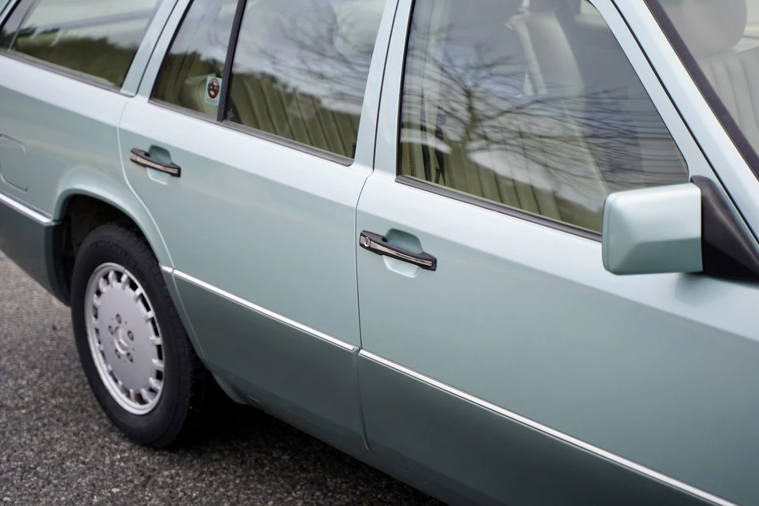 1992 Mercedes-Benz W124 E-Class - Image 28 of 31