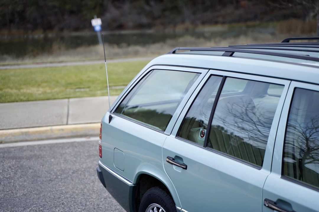1992 Mercedes-Benz W124 E-Class - Image 29 of 31