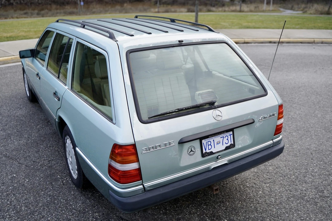 1992 Mercedes-Benz W124 E-Class - Image 12 of 31