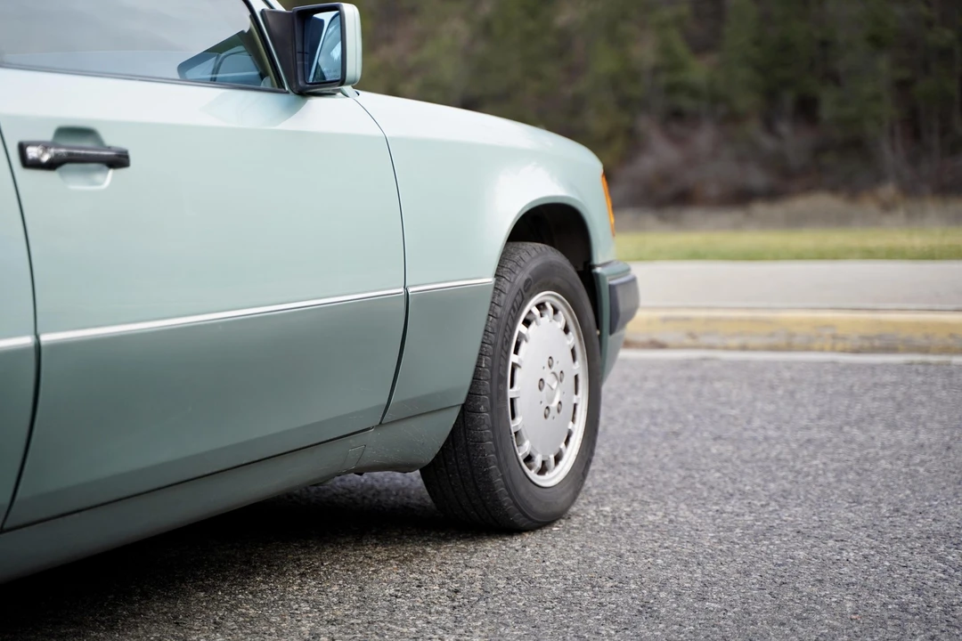 1992 Mercedes-Benz W124 E-Class - Image 22 of 31