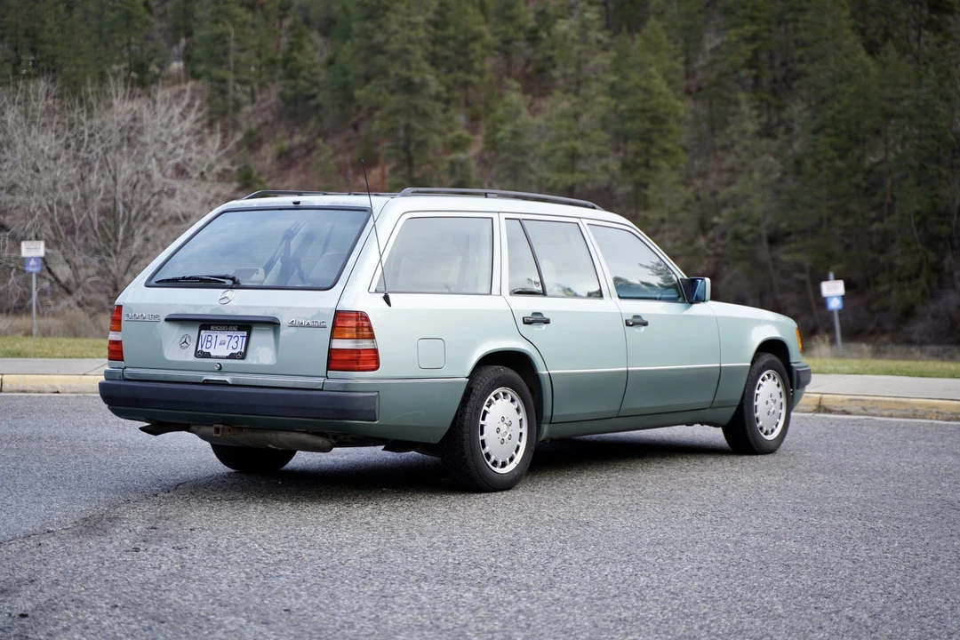 1992 Mercedes-Benz W124 E-Class - Image 9 of 31