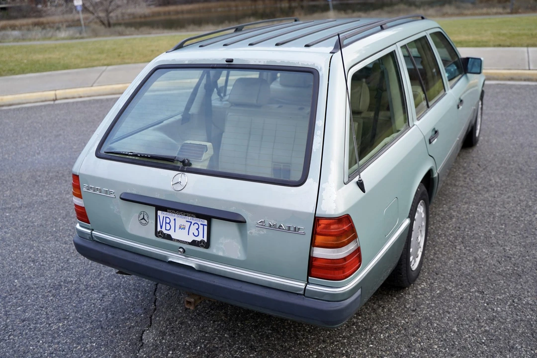 1992 Mercedes-Benz W124 E-Class - Image 10 of 31