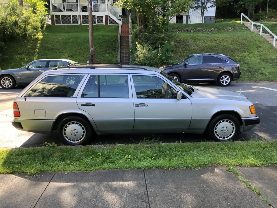 1992 Mercedes-Benz W124 E-Class - Image 16 of 31