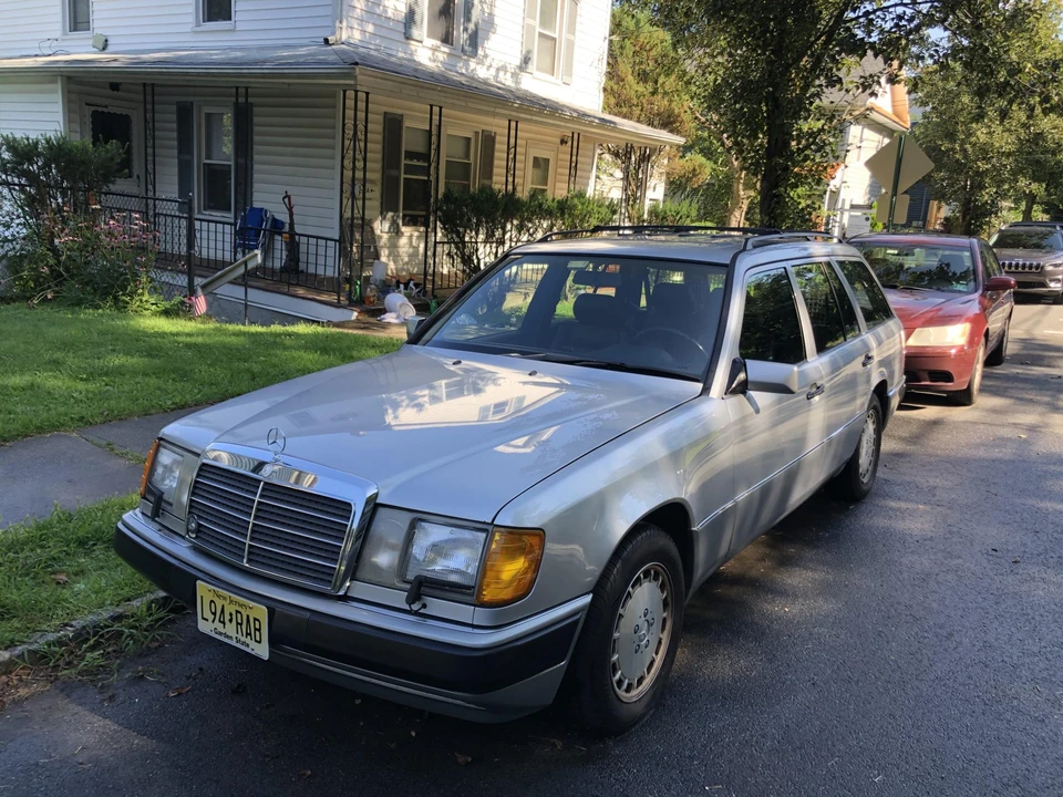 1992 Mercedes-Benz W124 E-Class - Image 4 of 31