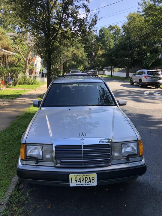 1992 Mercedes-Benz W124 E-Class - Image 17 of 31